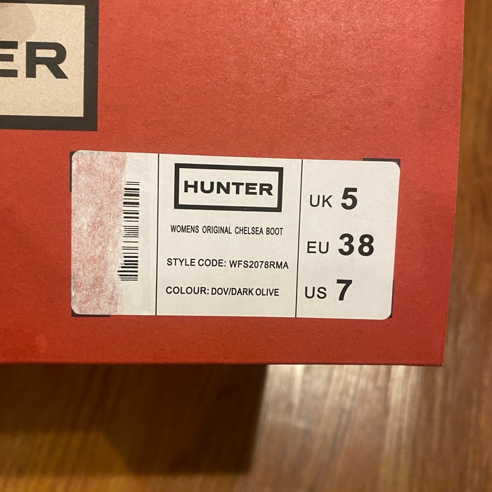 Hunter Short original Chelsea Boot in dark olive size 7 NWT - Picture 7 of 7